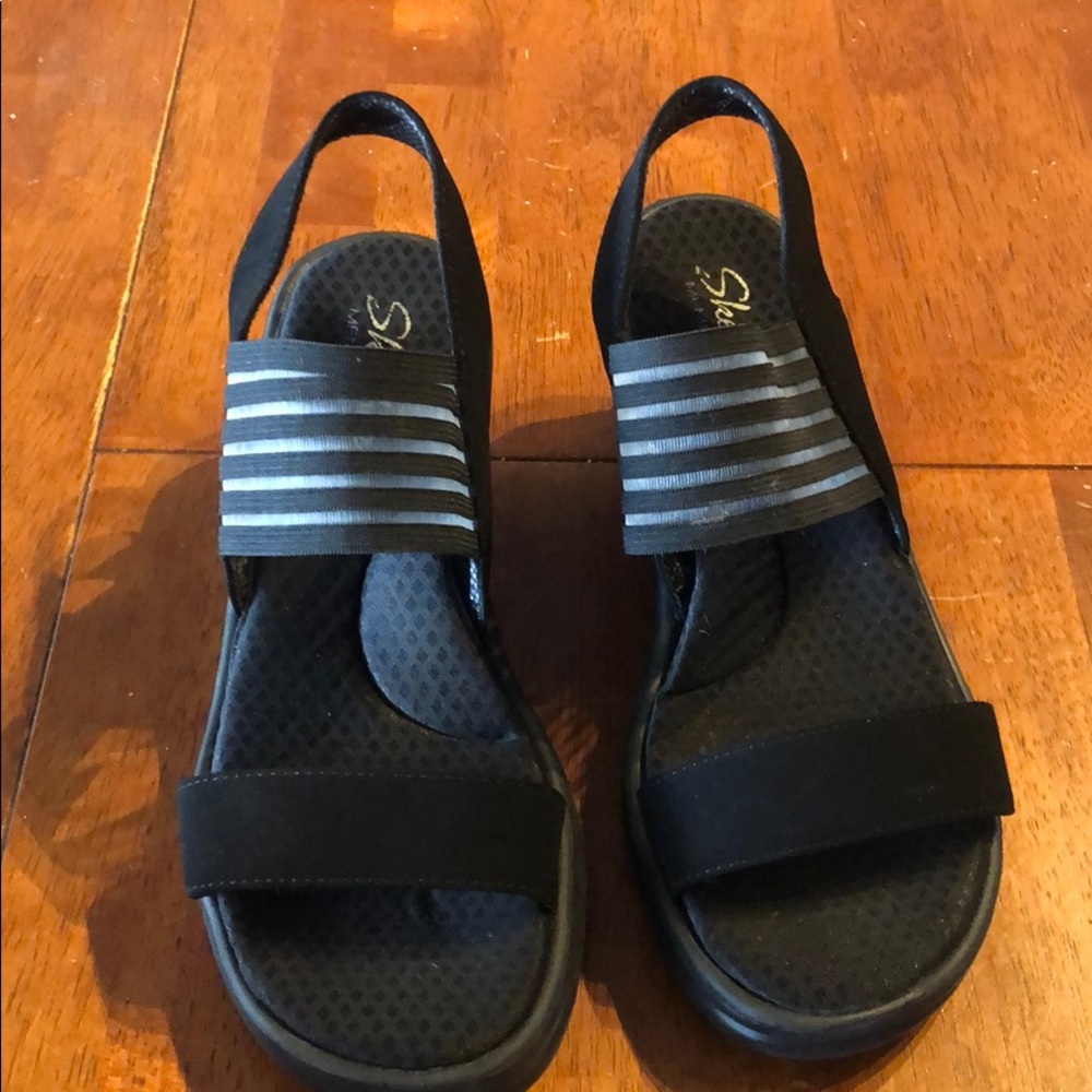 Skechers Memory Foam Sandal Wedges. Sz 8